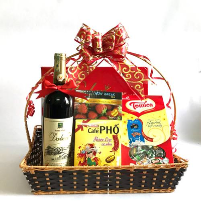 Giỏ quà bánh kẹo ngày Tết