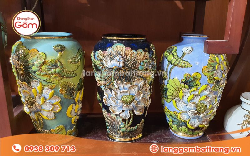 Lọ hoa gốm sứ Bát Tràng đắp nổi