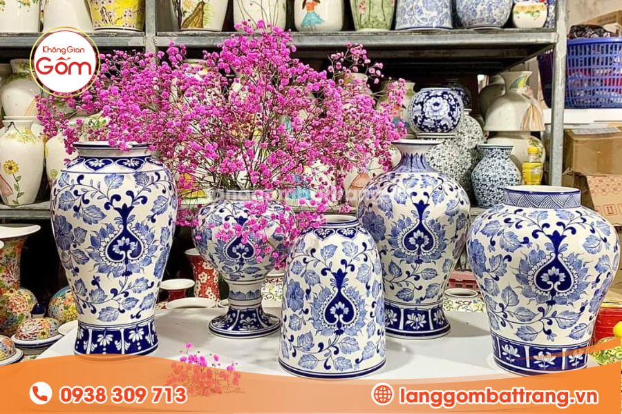 Một số kiểu lọ hoa gốm sứ Bát Tràng men lam