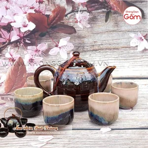 Địa chỉ chuỗi cửa hàng KHÔNG GIAN GỐM Bát Tràng - ấm chén ấm trà gốm sứ cao cấp. Showroom tại Tphcm