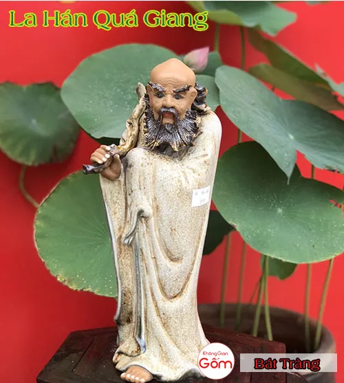 Cửa hàng bán tượng la hán tại Bình Tân