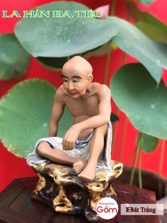 Cửa hàng bán tượng la hán tại Quận 7